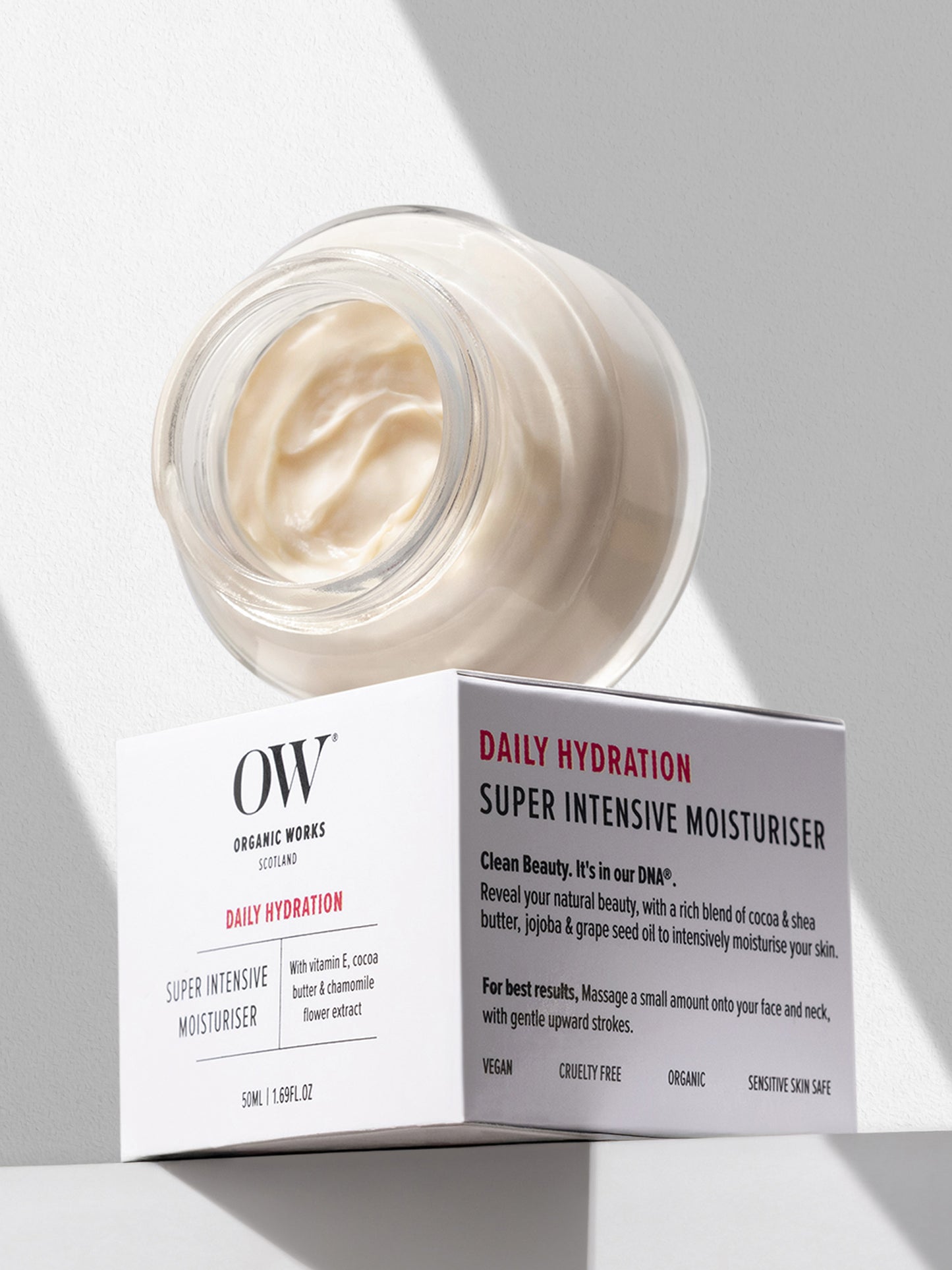 Super Intensive Moisturiser 24hr nourishment with Grape Seed & Shea Butter- 50ml