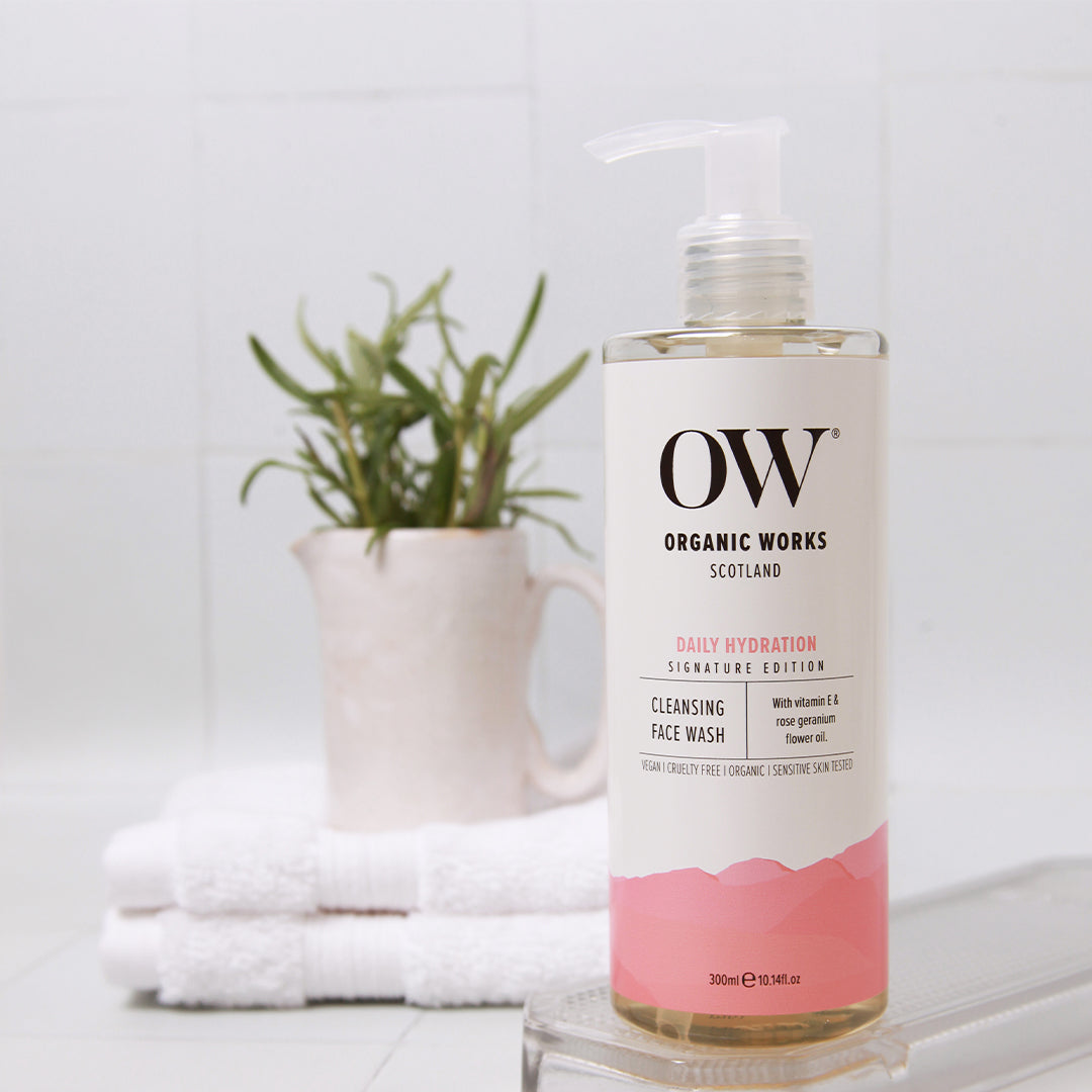 files/Cleansing_Face_Wash_5e69345c-7180-4da3-93cc-bed3b3e34134.jpg